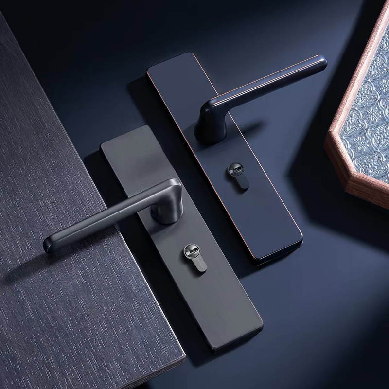 Interior Bathroom Bedroom Wood Handle Door Locks for Wooden Doors Modern Luxury Design Easy Installation Villa & Hotel Use