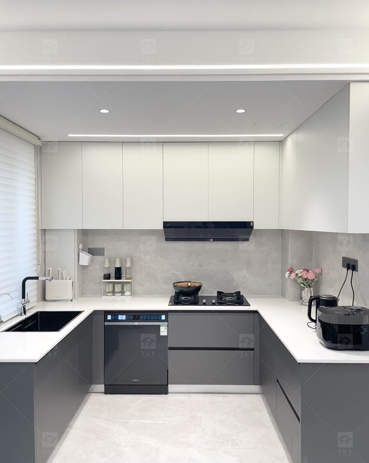 Modern Complete White Kitchen Cabinets in Ltaly Style Aluminum Design with Cupboards for Kitchen Design