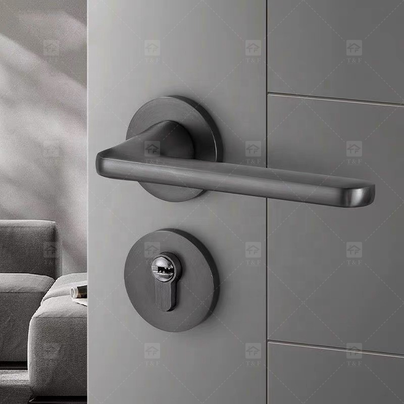 Luxury Gold Magnetic Silent Wooden Door Handle with Split Bedroom Lock Modern Design for Indoor Household for Villas