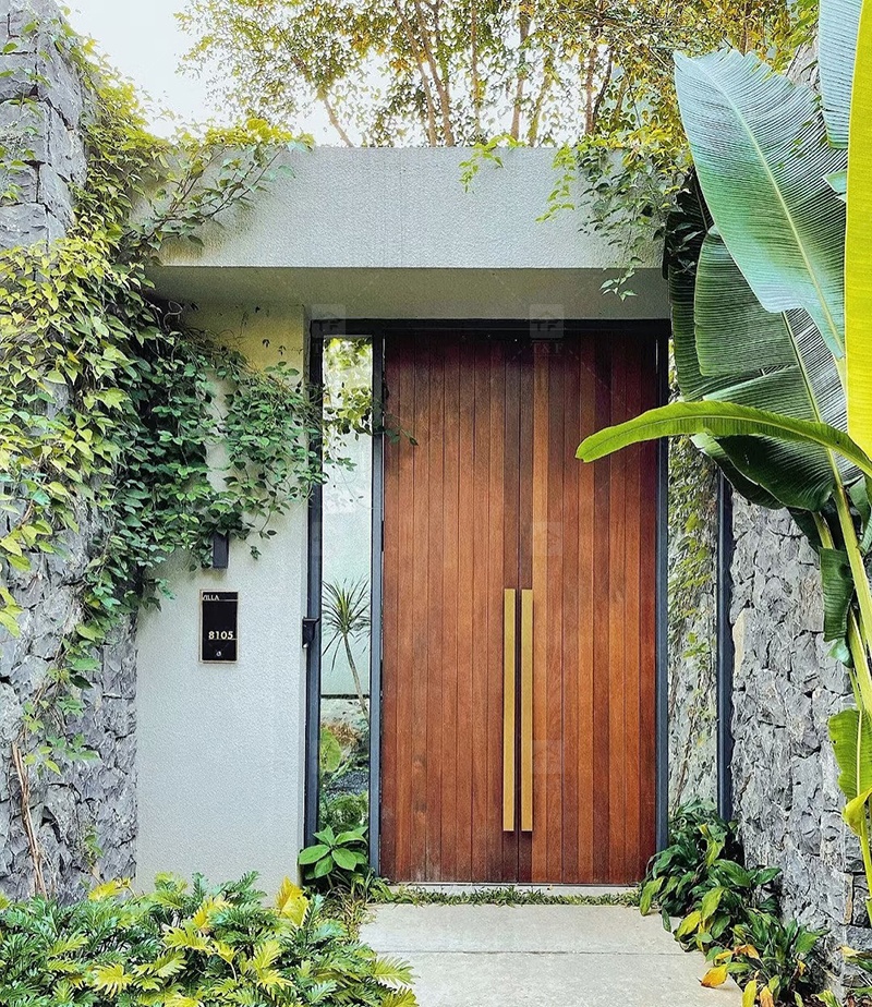 Modern Double Open Panel Design Finished Wooden Security Swing Front Entrance Door for Apartment Outdoor Use Villa Exterior