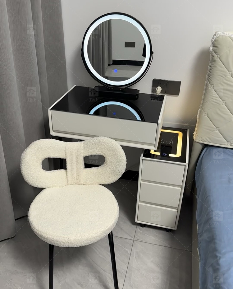 Modern Light Luxury Smart Vanity Dressing Table LED Mirror Wireless Charging Bluetooth Speaker Storage Cabinet Hotel Bedroom