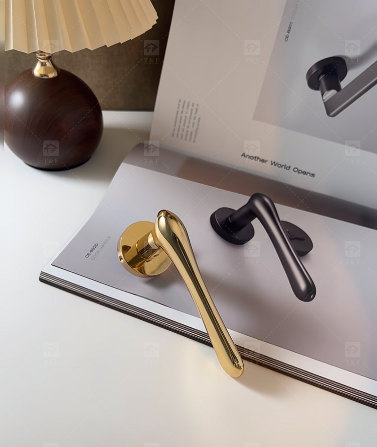 New Arrival Modern Matt Black 304 Stainless Steel Door Lever Handle for Bedroom Villa & Hotel Use with Comfortable Grip