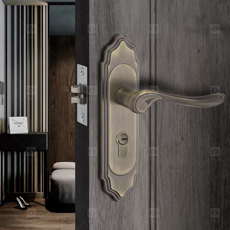Wholesale Modern Zinc Alloy Wooden Silent Mechanical Door Locks for Villa Apartment Hotel Bedroom Study