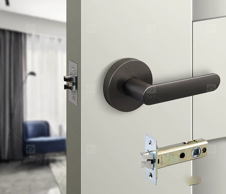 Simple Design Square Rose Interior Split Door Lock Matte Gunmetal Door Lever Handle Set With Key